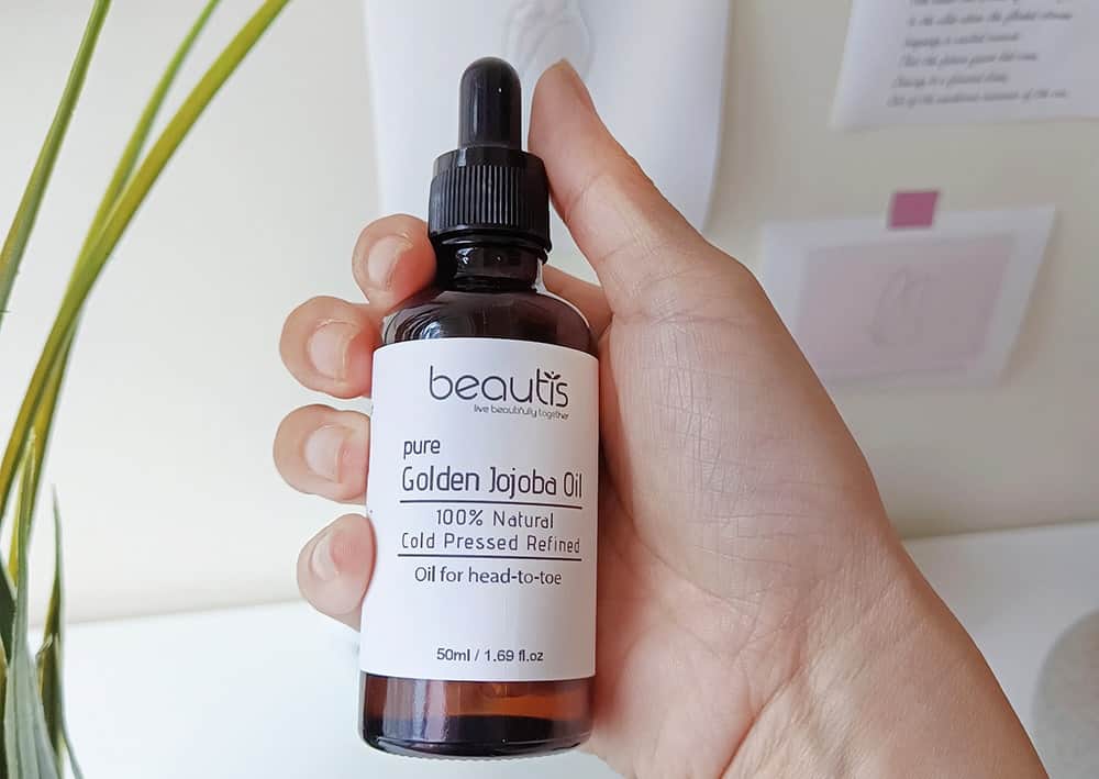 You are currently viewing Discover The Amazing Pure Golden Jojoba Oil Beneficial!