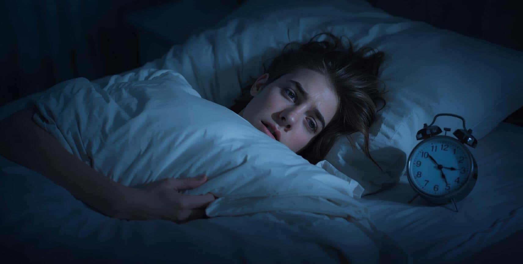 You are currently viewing Top 7 Essential Oils for Sleep (And How to Use Them Tonight)